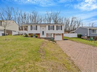 1928 Strawbridge Dr, South Park, PA