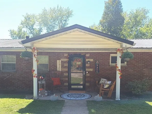 628 Briscoe Rd, Parkersburg, WV 26104