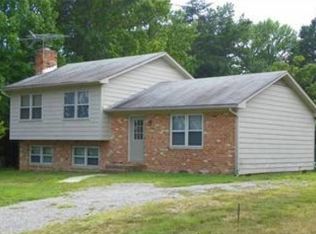 1922 Country Rd, Beaverdam, VA 23015