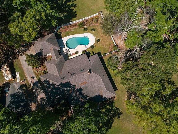 4th image of 4058 Liska Cir