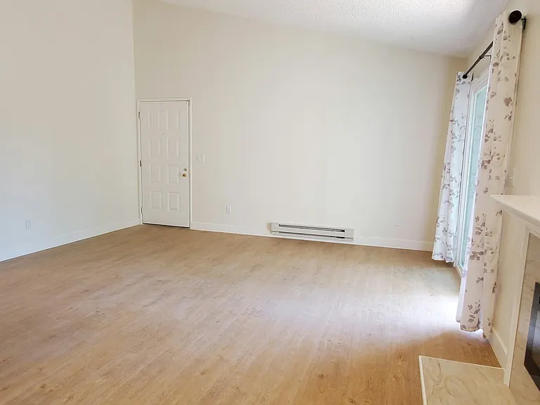 37426 Parish Cir — Photo 5