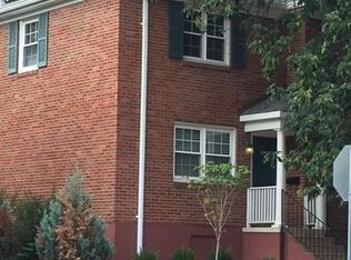 9145 N Swan Cir, Saint Louis, MO 63144