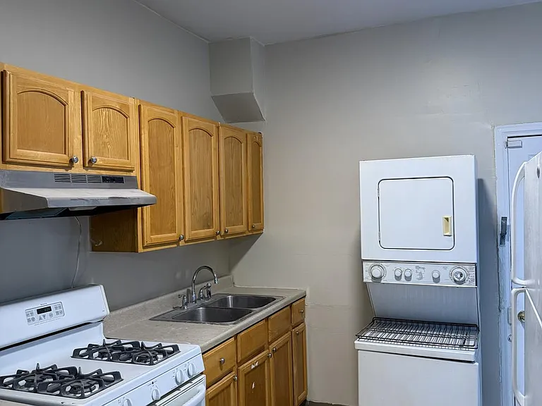 2351 N Bouvier St — Photo 8