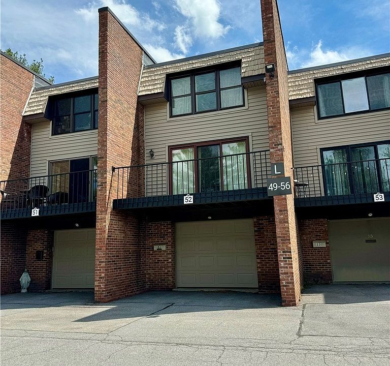 1st image of 52 Chestnut Hls