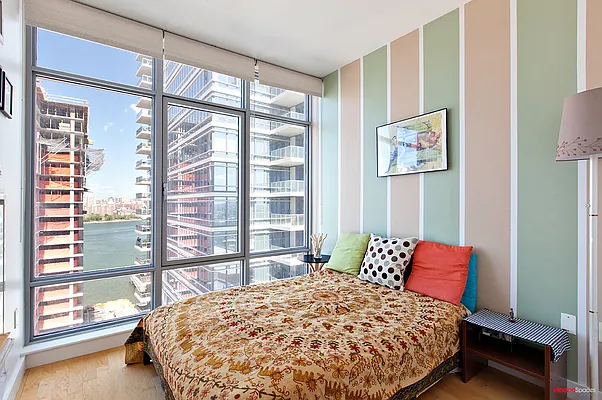 Sold by Modern Spaces | media 5