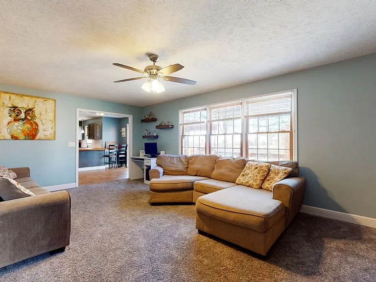 14 Kleggstone Cir — Photo 10