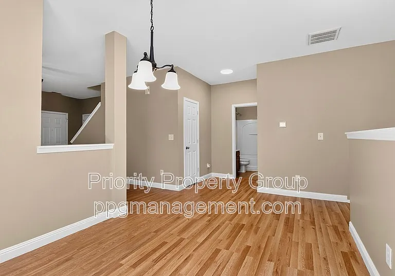 8913 Chalkstone Rd — Photo 10