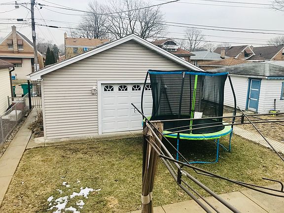 2nd image of 3619 Elmwood Ave