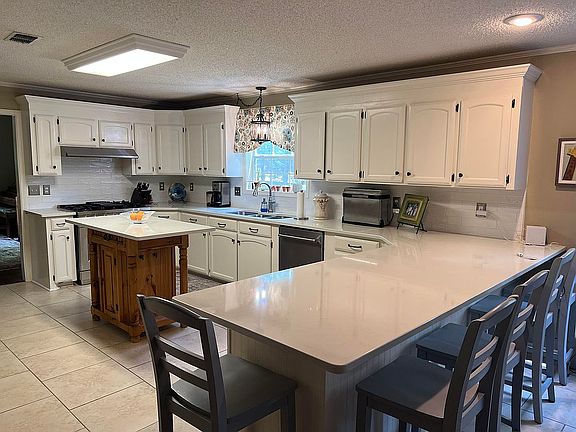 2nd image of 1109 Wedgewood Dr