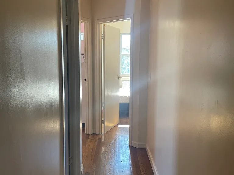 2148 Blackrock Ave #2 — Photo 8