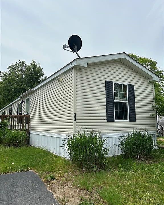 1st image of 33 Hemlock Rd