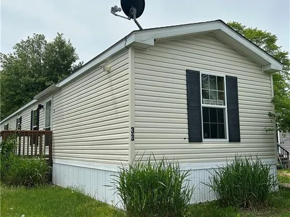 33 Hemlock Rd, Glocester, RI 02814