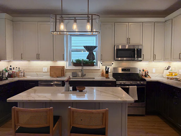 2821 N Springfield Ave #2 — Photo 6