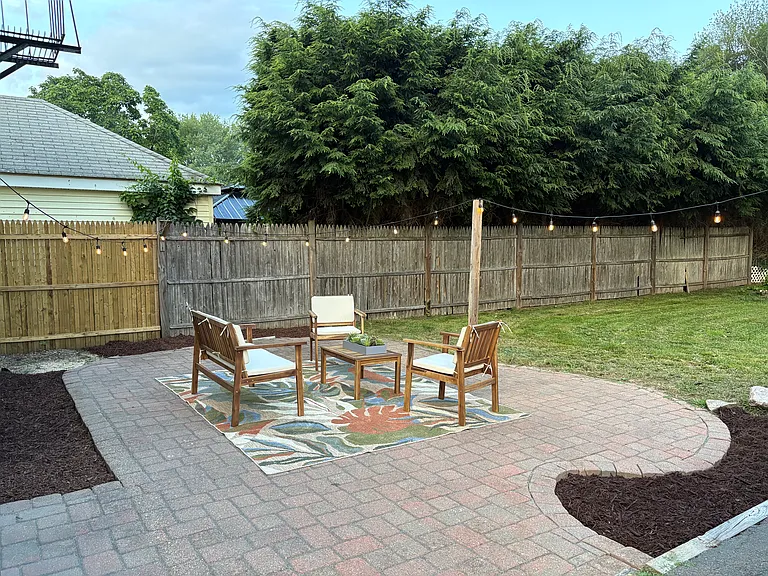 11 Ray Ave — Photo 27