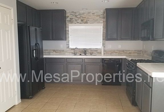 3rd image of 14392 Sierra Grande St