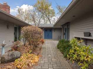 20300 Knightsbridge Rd, Shorewood, MN 55331