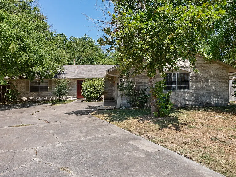 8603 Woodstone Dr #B — Photo 1