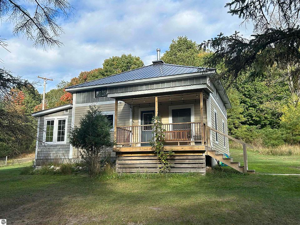 2250 Valley Rd, Honor, MI 49640 Zillow