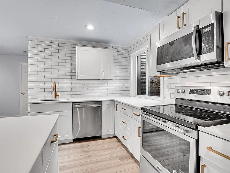 8065 Eagleview Dr — Photo 28
