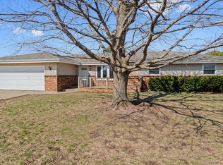 11818 Wagon Ln, Roscoe, IL 61073
