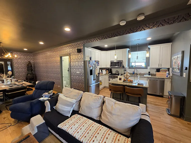 5252 N Damen Ave #2 — Photo 8