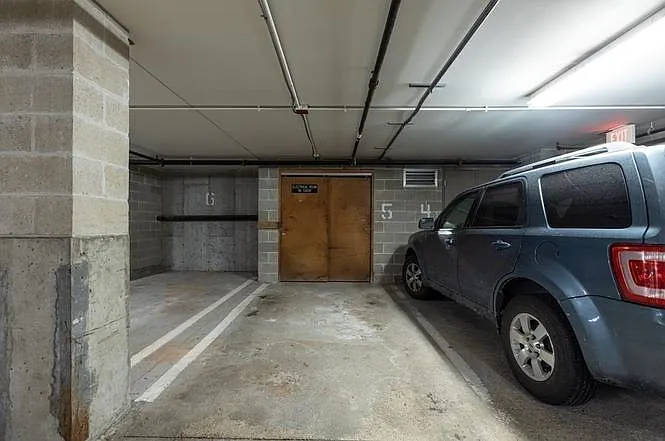 126 Tudor St #F — Photo 11