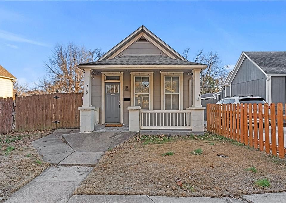915 Pottawatomie St, Leavenworth, KS 66048 Zillow