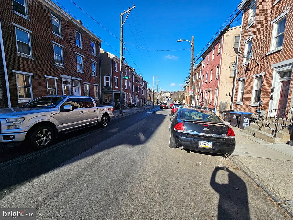 2nd image of 130 W Marshall St