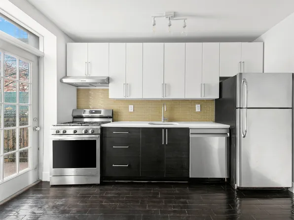 155a West 9th Street image 2 of 14