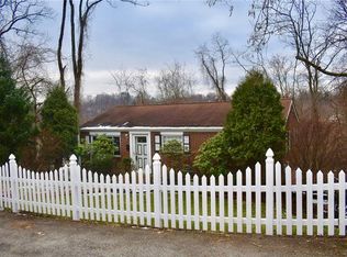 444 Parkridge Dr, Pittsburgh, PA 15235