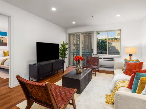 15 Saint Mark's Place image 5 of 17