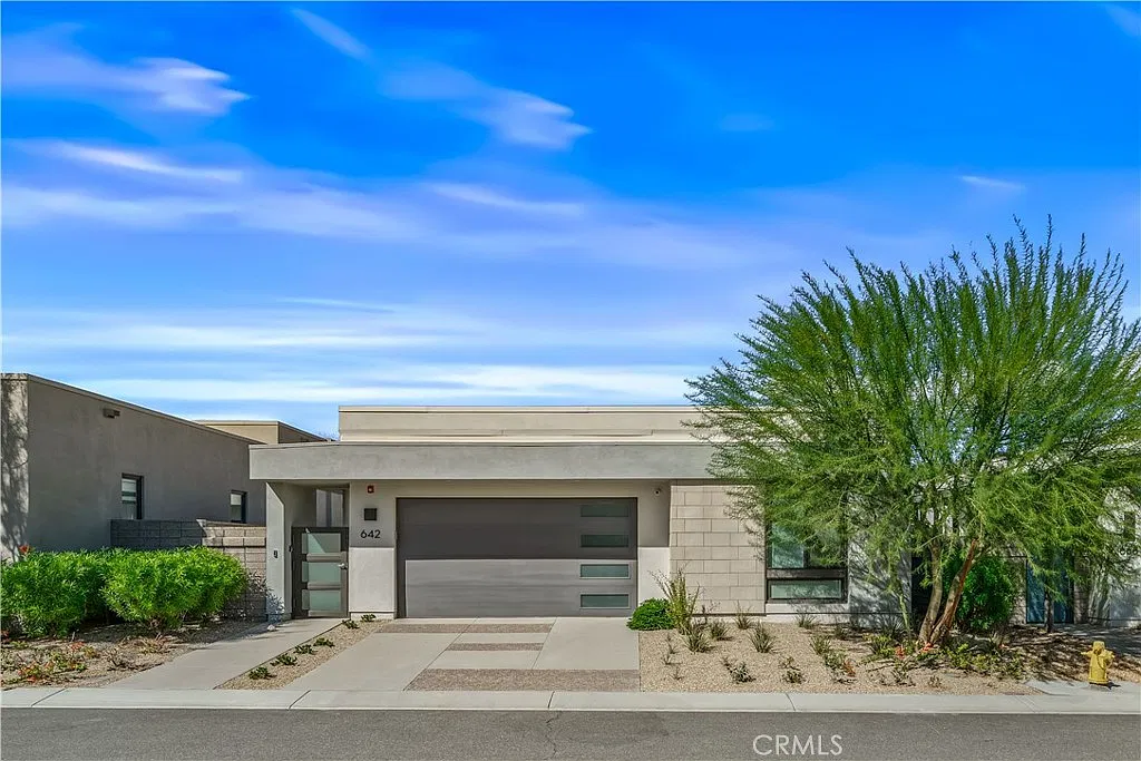 3 bed, 3.5 bath, 2210 sqft, $6,000 — Photo 2