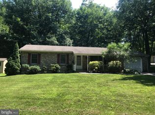 7383 Jonestown Rd, Harrisburg, PA 17112