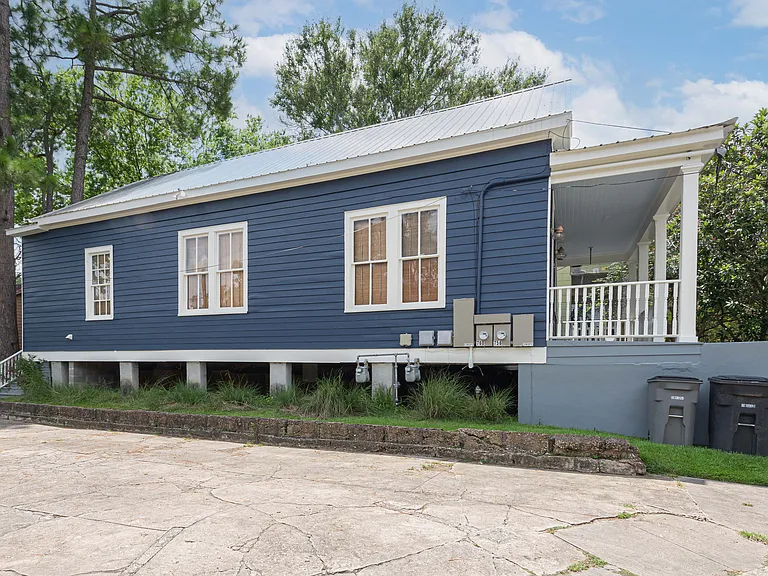 756 Europe St — Photo 4