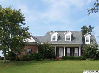 100 Saddlebrook Way, Guntersville, AL 35976