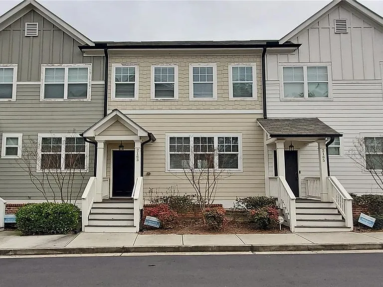 2163 Wiggins Walk — Photo 1