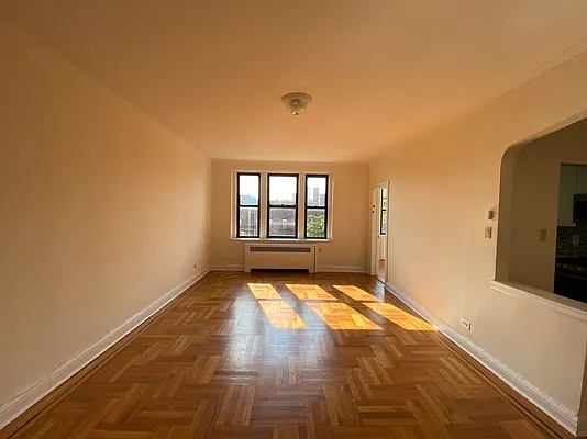 Rented by Contact Realty | media 18