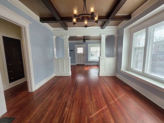 3rd image of 1033 Carteret Ave