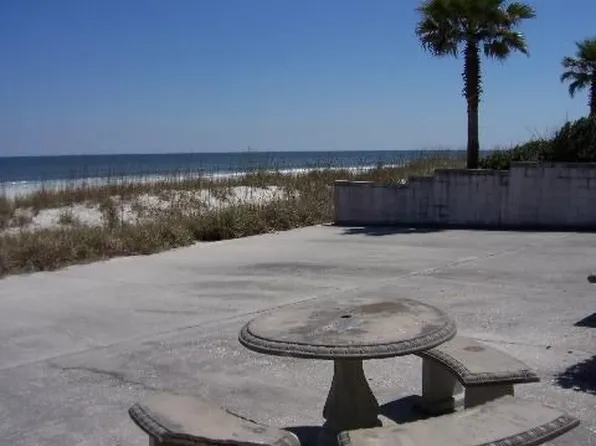 3211 Ocean Dr S, Jacksonville Beach, FL 32250