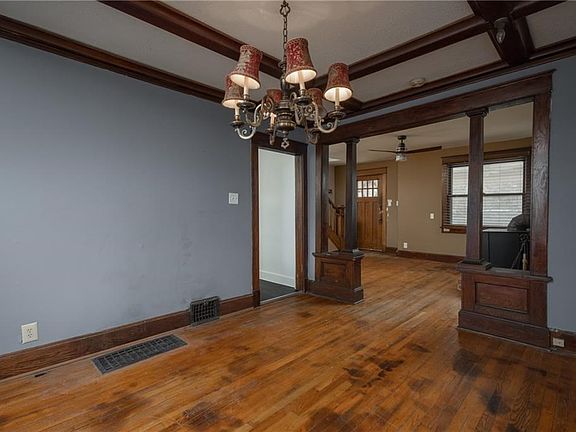 4th image of 4006 Holmes St