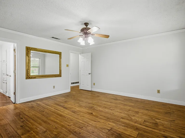 265 E Dove Rd — Photo 31