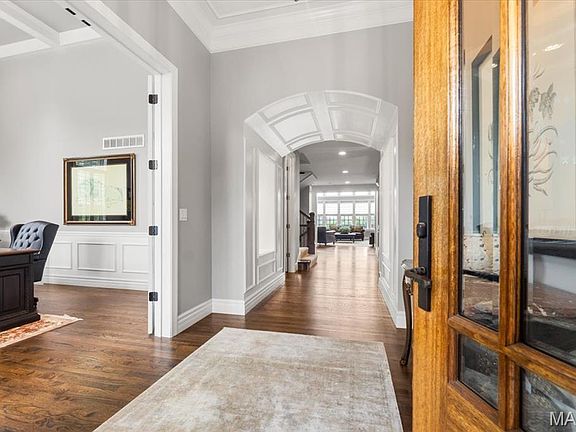 4th image of 332 Wythe House Ct
