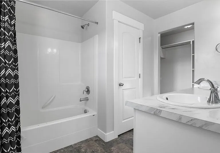 219 W Silver Springs Dr #OVER DOOR — Photo 30