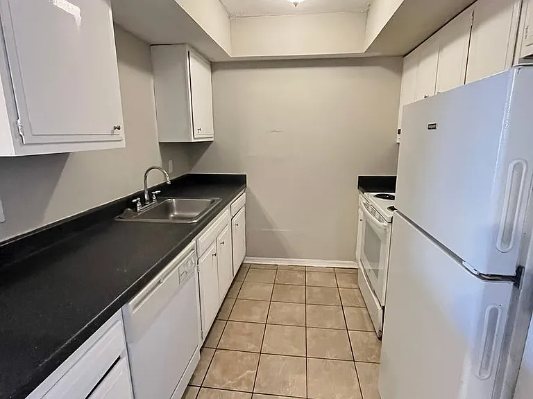 1 Bed 1 Bath Apt NW OKC — Photo 1