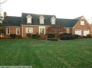 206 Juniper Cir, Bermuda Run, NC 27006