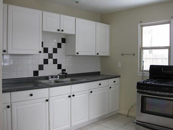 2nd image of 22921 Rosewood Ave