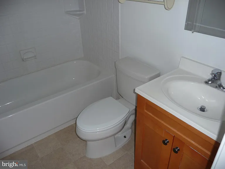 7665 Sheffield Village Ln — Photo 15