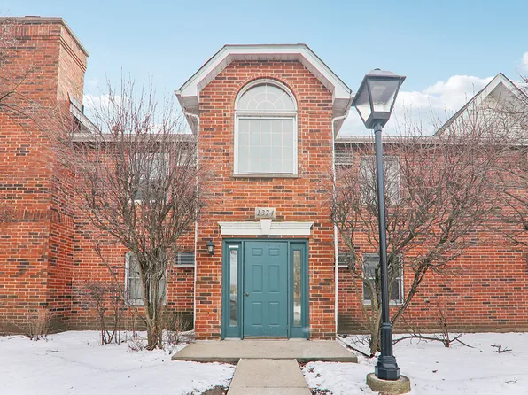 1374 Cunat Ct APT 2B, Lake In The Hills, IL 60156