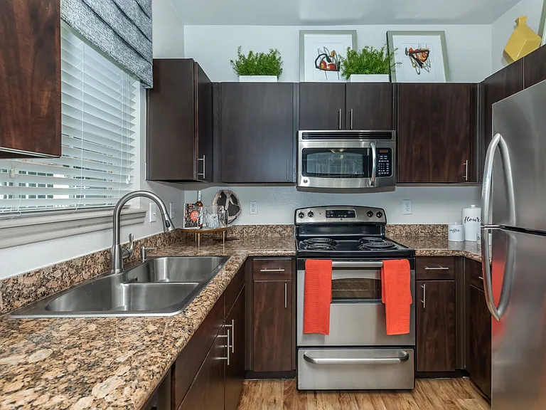 Richmond Towne Homes — Photo 2