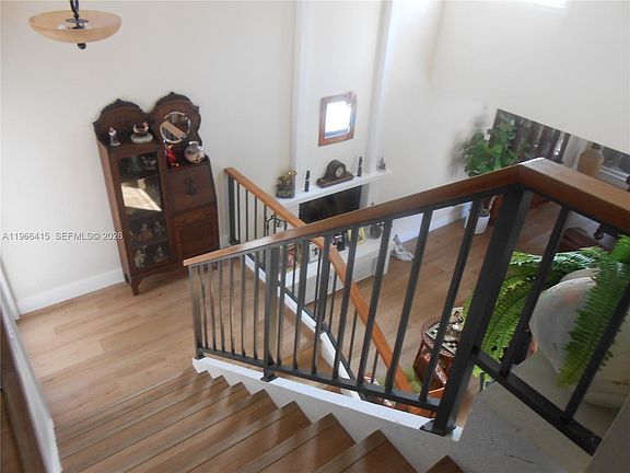 3rd image of 128 Laurel Rd